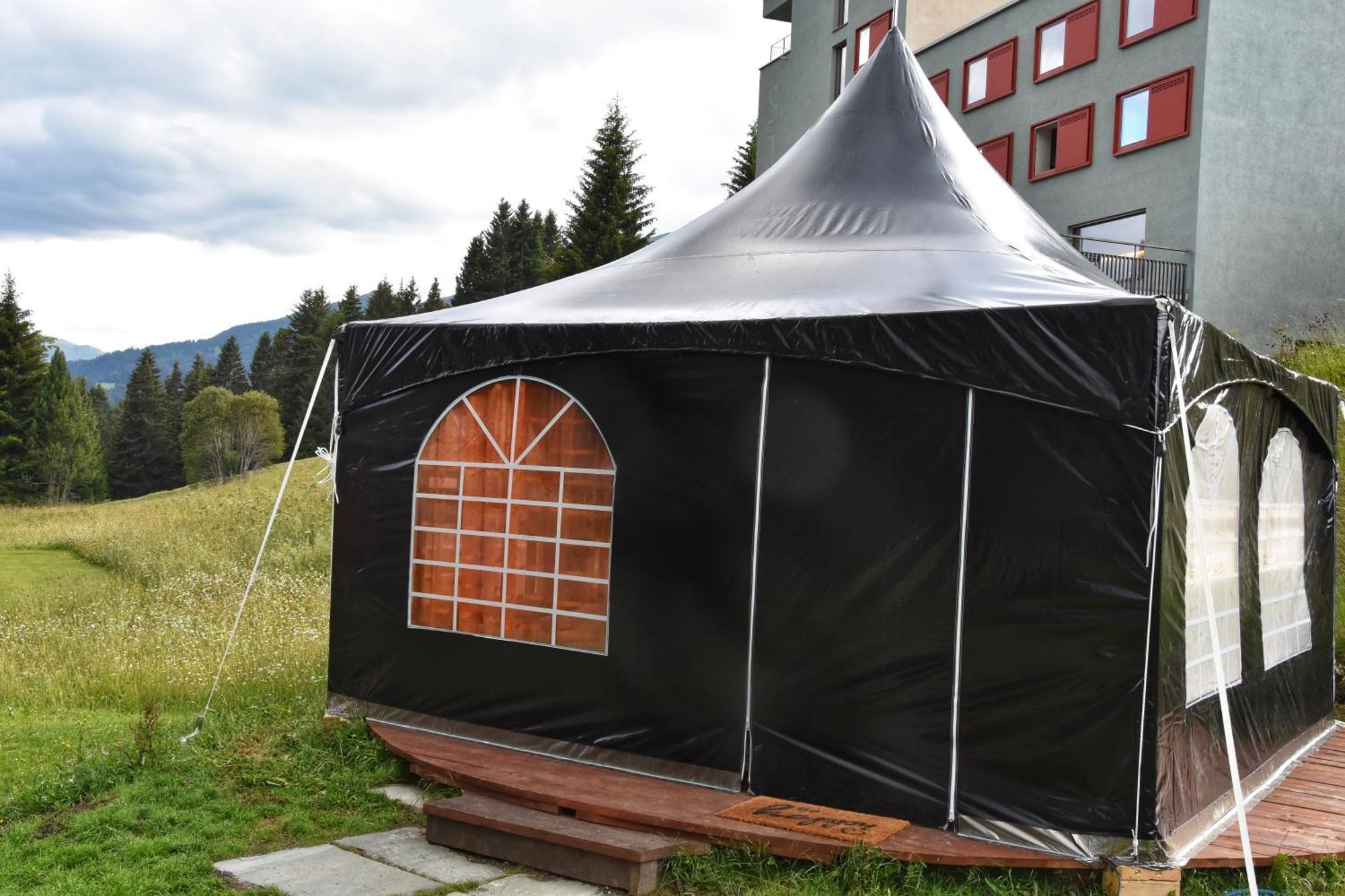 Erlebacherhus Lenzerheide Rum bild